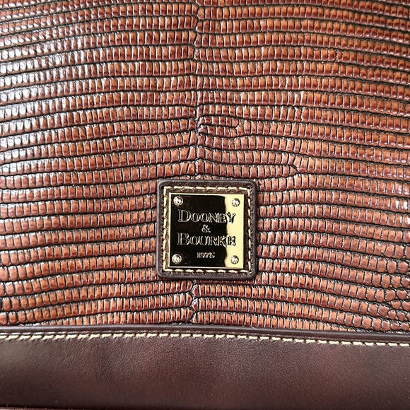 Dooney & Bourke handbag - Picture 3 of 6
